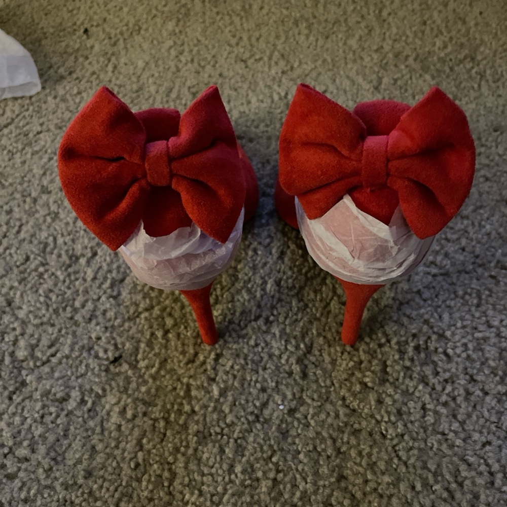 Red Bow High Heels